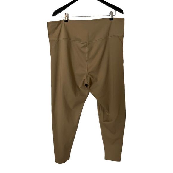 Girlfriend Collective: Tan Compressive Leggings - Picture 5 of 10